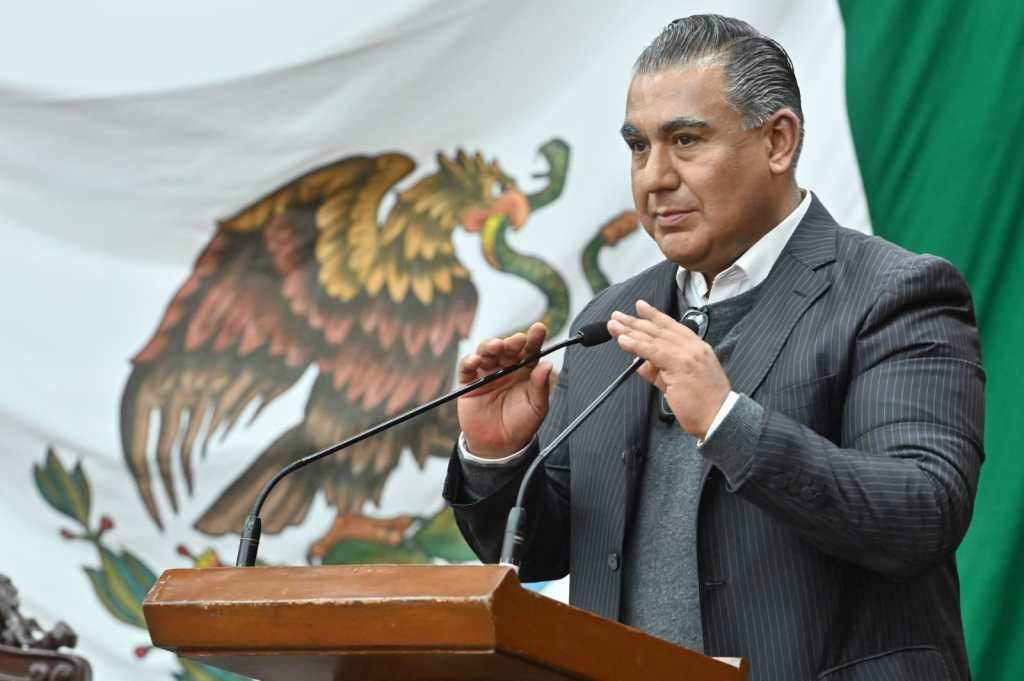 Octavio Martínez plantea regular arrendamientos públicos.