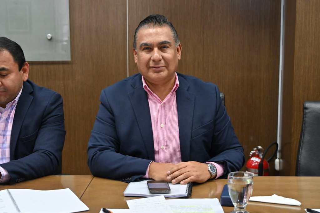 Avanza nueva Ley de la UAEMéx con propuestas de Octavio Martínez Vargas.