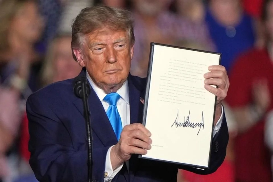 Donald Trump ordena Acceso sin Restricciones al Diésel&nbsp;Rojo.