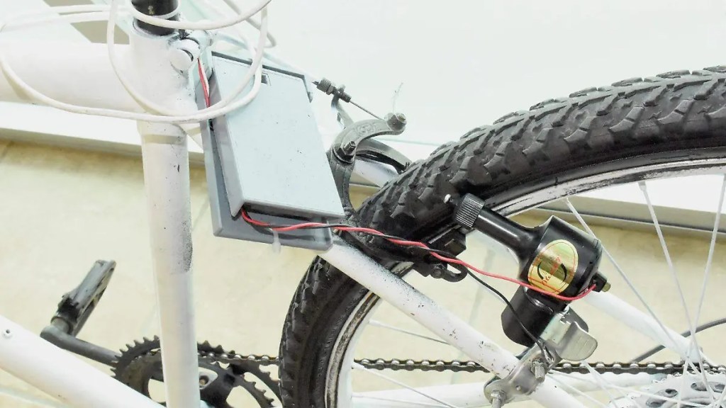 Eco-Bicy: la energía que pedalea futuro.