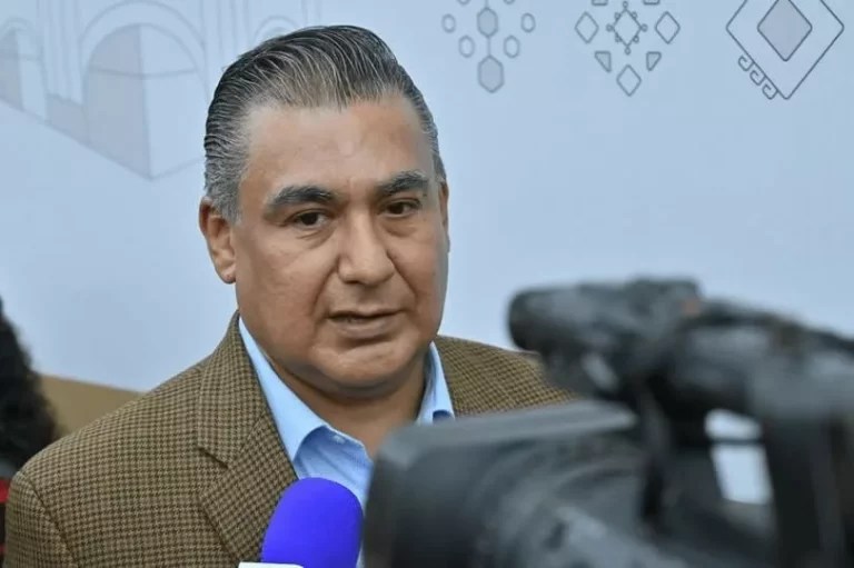 Octavio Martínez Vargas llama a Protegerse ante Huracán Simón.